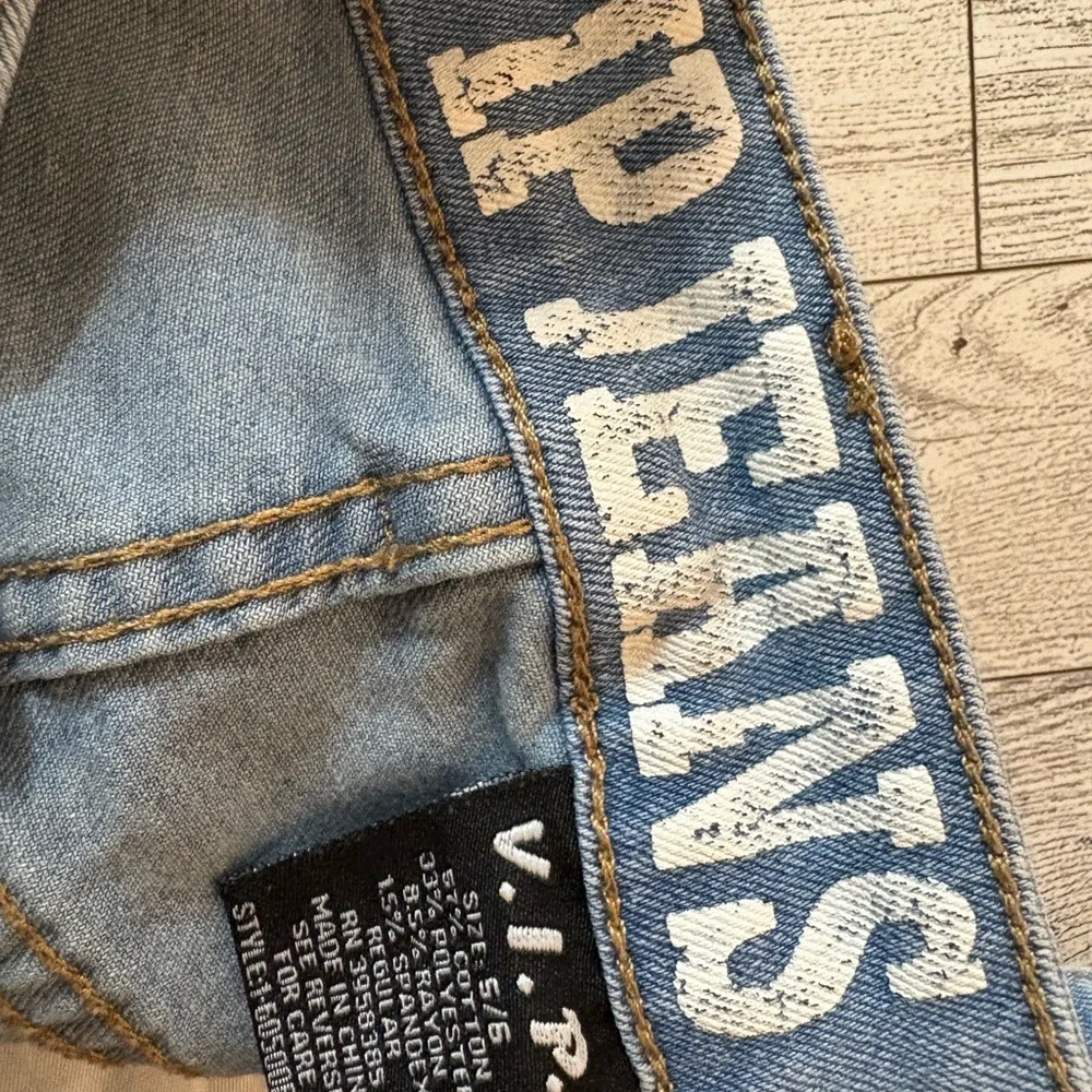 VIP Relaxed Fit Men's Gray Jeans with Cargo Pockets